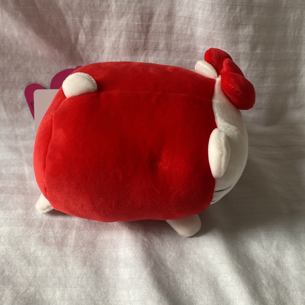 Hello Kitty Plush - Picture 2 of 4